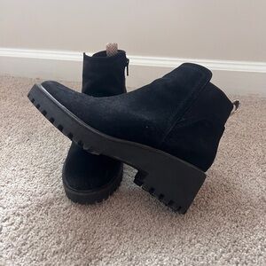 Universal Threads Black Boots